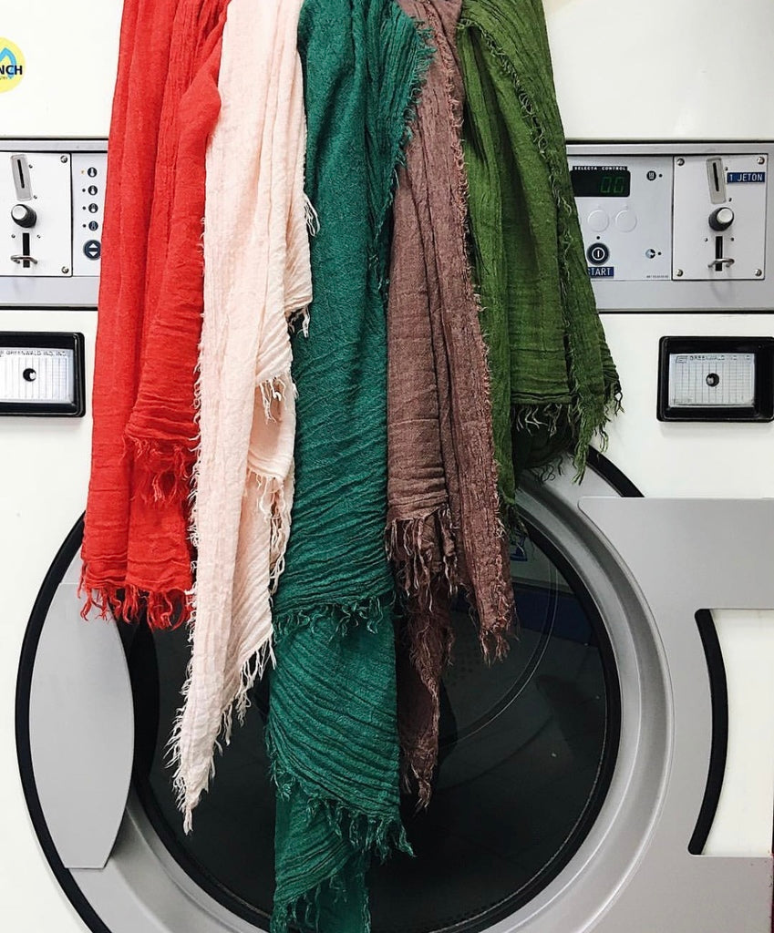 Entretien facile et pratique de votre écharpe Saint Gervais : un accessoire sans contraintes !